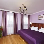 Elch Hotel
