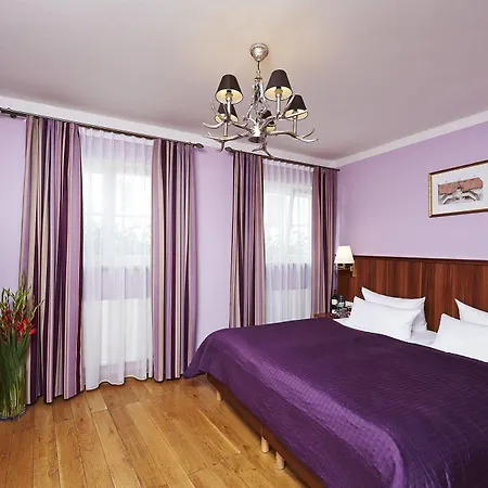 Elch 3* Нюрнберг